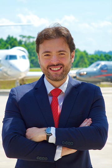 João Mellão é fundador, sócio e nosso COO, na Amaro Aviation.